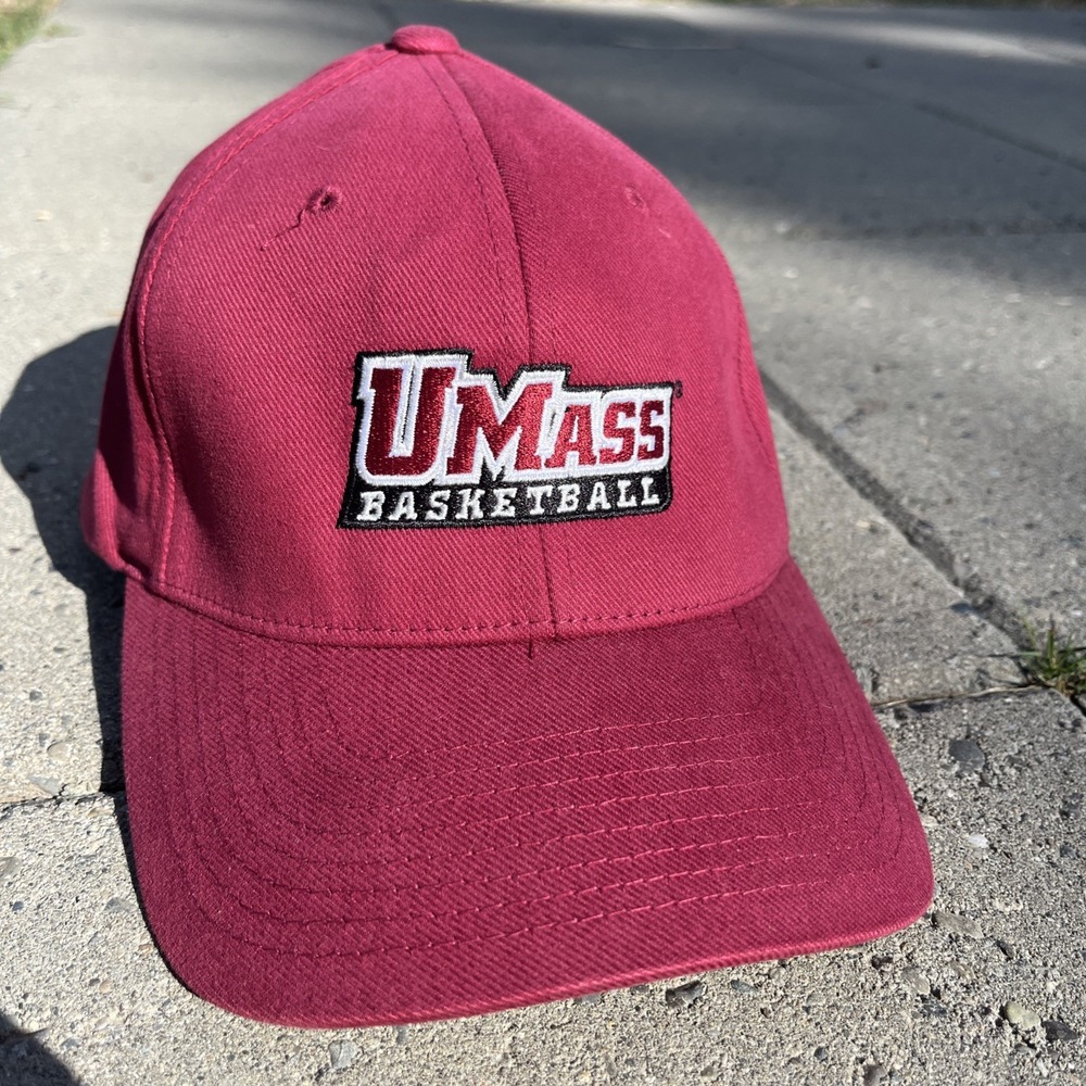 Nike Hat Cap UMASS Basketball Men Swoosh